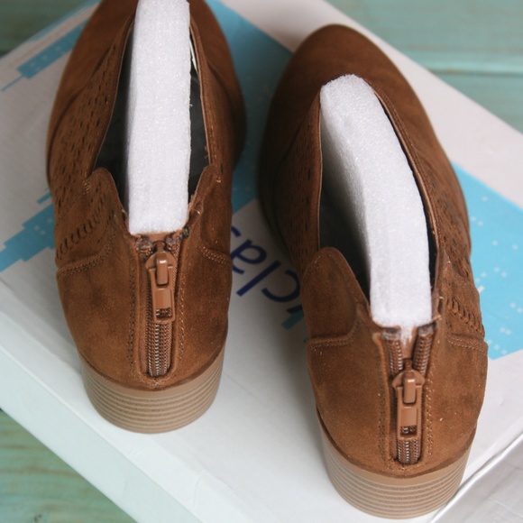 City Classified Emerge Chestnut Cut Out Boots - Picture 5 of 8